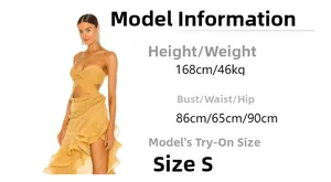 Guide des tailles: mannequin 168cm porte taille S, robe bustier fendue ajustée