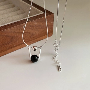 Geometric Black Agate 925 Sterling Silver Necklace Minimalist Snake Bone Chain Pendant For Women