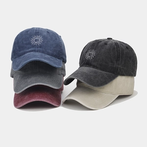 Casquette de baseball rétro en coton délavé avec broderie de tournesol en divers coloris