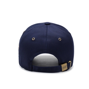 Casquette baseball bleu marine vue arrière avec boucle métallique gravée GUZF