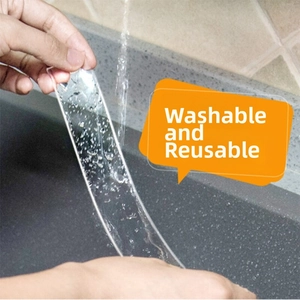 Nastro nano trasparente lavabile e riutilizzabile mostrato sotto l'acqua corrente forte
