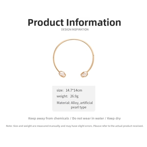 Detail view of gold alloy open choker with artificial pearls including 14.7*14cm size info