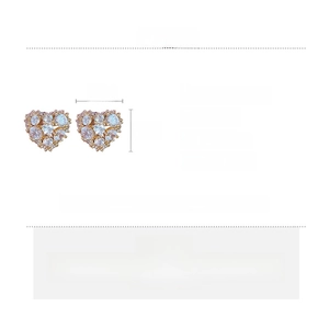 Detailed chart showing 18k gold plated heart earrings with size and material info