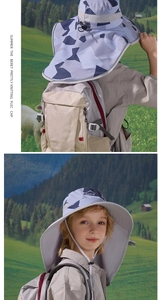 Dettaglio cappello sole mimetico per bambini con tesa larga e protezione per il collo