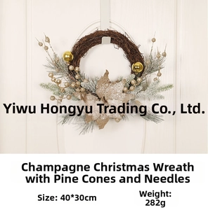 Detail of 40x30cm champagne Christmas wreath with pine needles and golden ornaments