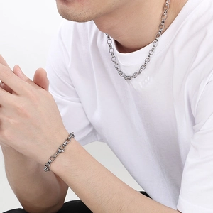 Polished stainless steel oval link chain necklace and bracelet set for men and women