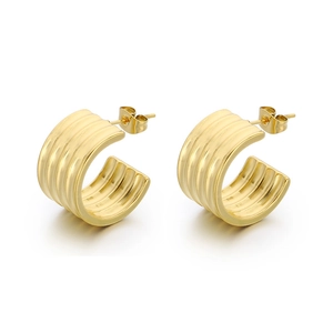 Boucles d'oreilles créoles en C avec plaquage or 18K et texture côtelée métallique