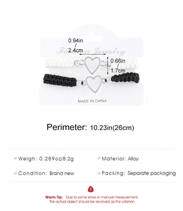 Vista detallada de pulseras de corazón con dimensiones del dije de aleación y medida