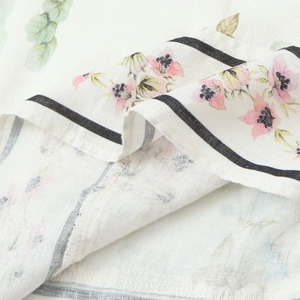 Leinenartige französische Blumenbluse mit Kontrastbesatz und langen Ärmeln für Damen