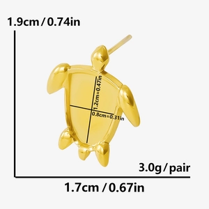 Detailed size chart of golden turtle earring bases with 1.9cm and 1.7cm outer dimensions