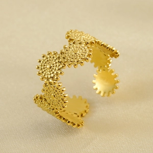 Adjustable 18k gold plated stainless steel open ring with floral gear pattern design