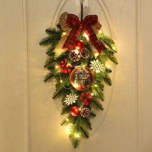 Guirlande De Noël Artificielle En Aiguilles De Pin Décoration De Porte Avec Pommes De Pin Baies Rouges Noeud Écossais