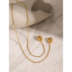 Detail of 18k gold plated stainless steel long necklace with double shell pendants