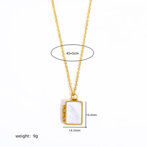 Golden necklace with shell pendant showing dimensions 45+5cm chain and 19.4mm height