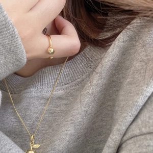 Minimalist 925 silver beaded ring and leaf pendant necklace set in golden finish