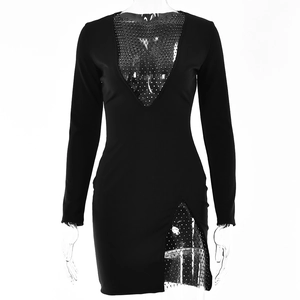 Schwarzes Langarm-Minikleid mit V-Ausschnitt, glitzernden Strass-Einsätzen und Seitenschlitz