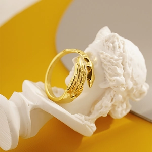 Adjustable golden angel wing ring made of vintage titanium steel for men and women