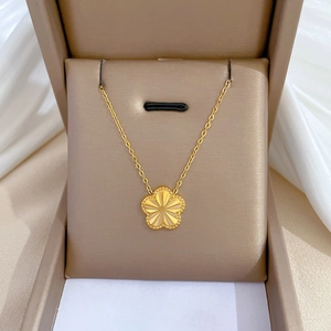 3D Flower Pendant Necklace Titanium Steel Real Gold Plated Minimalist Floral Clavicle Chain Jewelry For Women