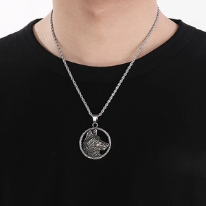 Vintage stainless steel viking wolf head round pendant necklace for men with rope chain