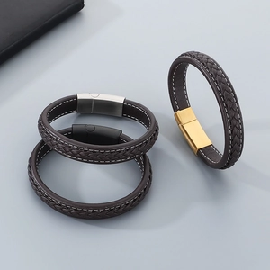 Bracelet pour homme en cuir tressé marron foncé avec fermoirs magnétiques en acier