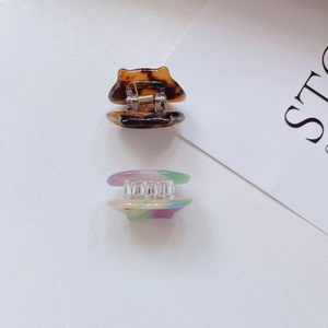 Cute acetate cat hair claws in leopard and colorful marble patterns for women