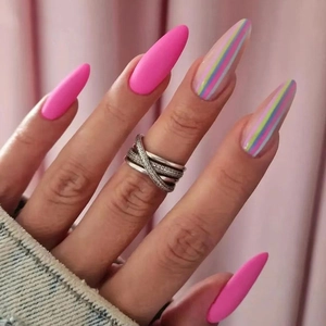 Faux Ongles À Presser Forme Amande Rose Mat Et Rayures Colorées Longs Doux À La Mode Pour Femmes Filles