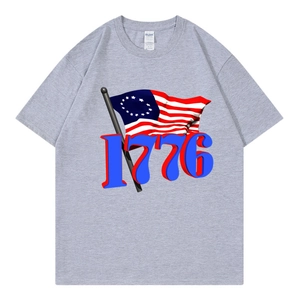 Unisex grey cotton T-shirt featuring a vintage 1776 Betsy Ross flag graphic print