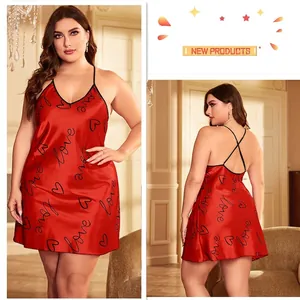 Nuisette rouge en satin pour femme avec imprimé love et dos nu sexy croisé