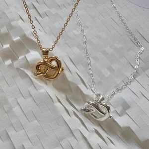 Minimalist 925 sterling silver heart knot pendant necklace in gold and silver finish