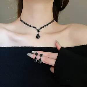 Teardrop Pendant Necklace And Earrings Alloy Rhinestone Clavicle Chain Fashion Elegant Luxury Women Jewelry