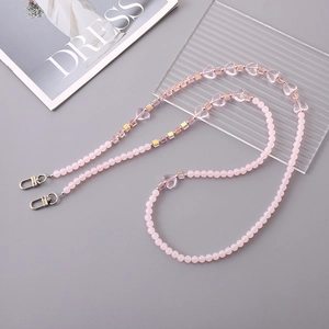 Cadena rosa de cuentas para móvil con dijes de corazón y cierres metálicos