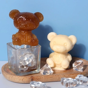 Dettagli della trama dei cubetti di ghiaccio a forma di orso 3D in silicone