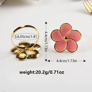 Detailed size chart for five-petal alloy napkin rings with pink and gold flower designs