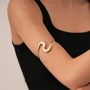 Wave Shape Open Arm Cuff Bracelet Alloy Geometric Irregular Adjustable Bangle For Women Minimalist Mirror Finish Chic