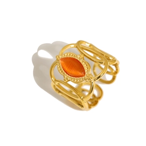 Anello regolabile in acciaio dorato con gemma occhio di gatto arancione taglio marquise