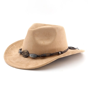Detailansicht eines khakifarbenen Wildleder-Cowboyhuts mit geflochtenem Dekoband