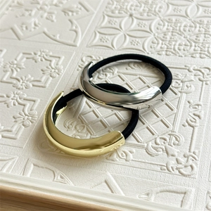 Minimalist alloy half-curve hair ties in polished gold and silver finish for women