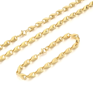 Goldenes Edelstahl-Set aus Halskette und Armband mit blattförmigen Gliedern