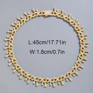 Collier hip hop goutte avec cristaux et strass sur une chaîne dorée de 45cm long