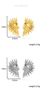 Detail view of retro steel earrings with dimensions showing 4.8cm height and 2.92cm width