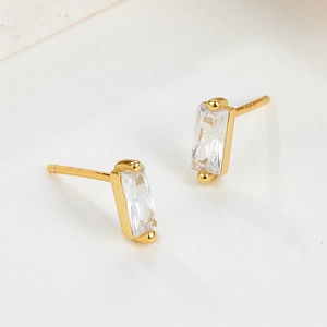 Close-up of S925 sterling silver stud earring featuring a clear rectangular cubic zirconia