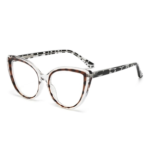 Fashionable cat-eye anti-blue light glasses with transparent frame and tortoiseshell temples