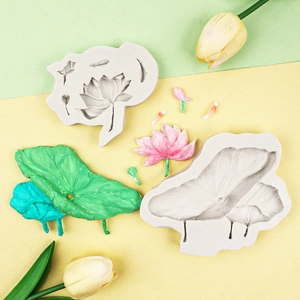Moule en silicone lotus et nénuphar pour fondant avec fleurs roses et feuilles