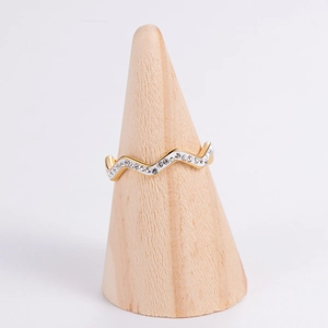 Minimalist gold-plated stainless steel wavy ring with inlaid white zircon diamonds