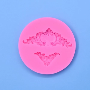 Moule rond en silicone rose avec motif baroque en relief pour pâtisserie et loisirs créatifs