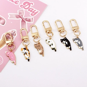 Cute alloy cat keychain set in six patterns for car keys and handbag accessories