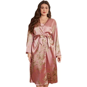 Damen-Bademantel aus rosa Satin mit Blumenmuster und Gürtel im eleganten Seiden-Stil