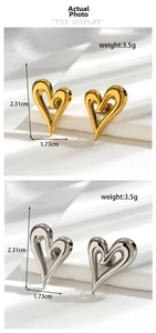 Detailed view of titanium heart earrings with size dimensions and weight display