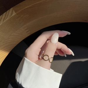 Polished S925 sterling silver minimalist triple circle open ring for women in gold