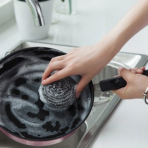 Durable stainless steel wire scouring pads for effective kitchen pan and pot cleaning